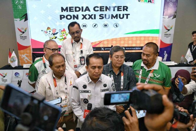 Pj Gubernur Sumut Agus Fatoni menghadiri Konferensi Pers bersama Wartawan di Media Center Utama PON XXI Aceh-Sumut di Jalan Kapten Maulana Lubis, Medan, Rabu (11/9/2024)