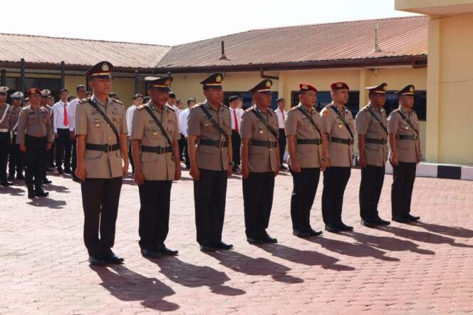 4 Pejabat Polres Taput Diserahterimakan