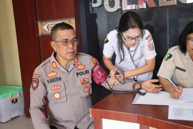 Polres Taput Gelar Donor Darah Hari Jadi Humas Polri ke 73