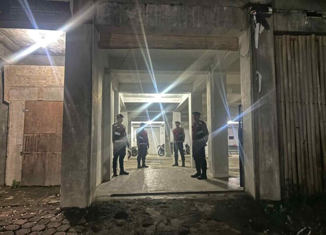 Sat Samapta Polres Pakpak Bharat Lakukan Patroli Sahur dan Sholat Subuh Demi Menjaga Kamtibmas