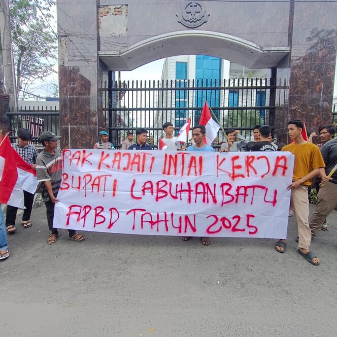 PMI Sumut Geruduk Gedung Kejatisu Tuntut Kawal penggunaan anggaran APBD Labuhanbatu