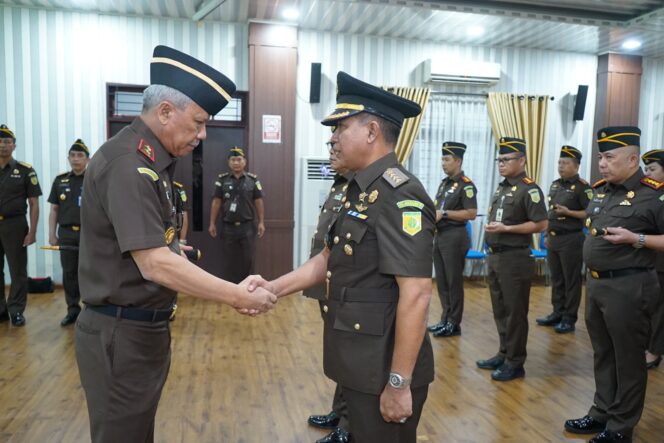 Kajati Sumut Lantik Lukas Sambiono  Jabat Aspidmil