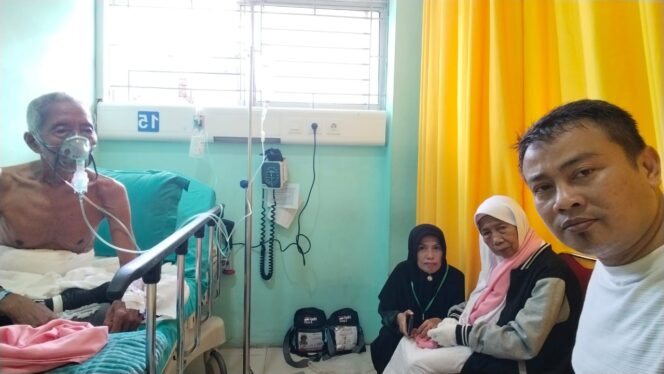 Alami Sesak Nafas, PPIH Embarkasi Medan Gercep Bawa Jemaah Haji Embarkasi Solo Dirawat di RSUD Amri Tambunan
