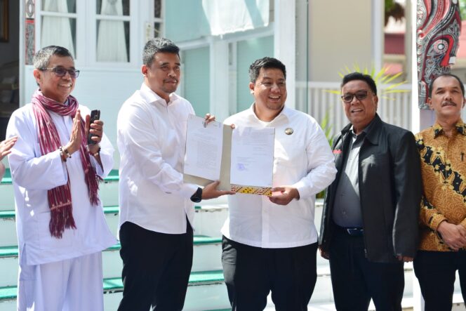 Gubernur Sumut Dukung Rencana Pemkab Samosir Bangun Kawasan Pantai Danau Toba