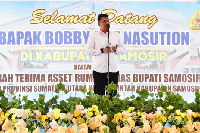 Gubernur Sumut Serahkan Aset Bangunan Rumah Dinas ke Pemkab Samosir