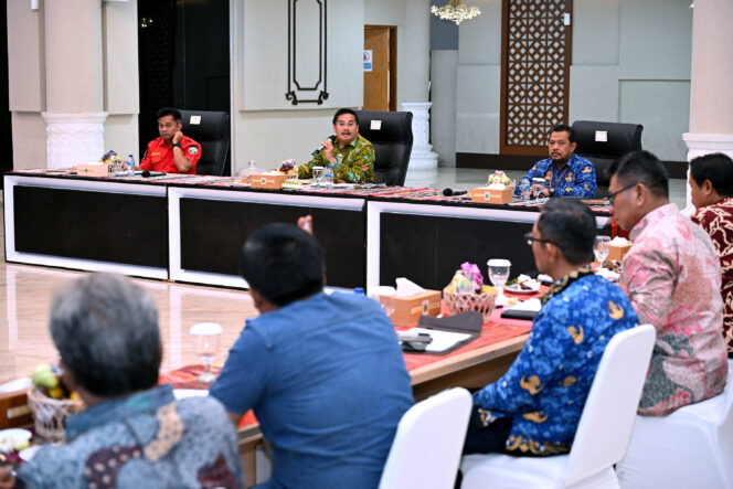 Gubsu Minta Semua Pihak Bersinergi Lakulan Upaya Pencegahan & Penanggulangan Karhutla di Kawasan Danau Toba