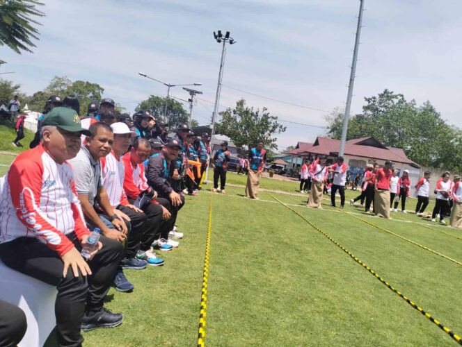 Kajatisu Bersama Para Asisten dan Ketua Forwaka Sumut Beri Semangat Ke Para Perserta Lomba