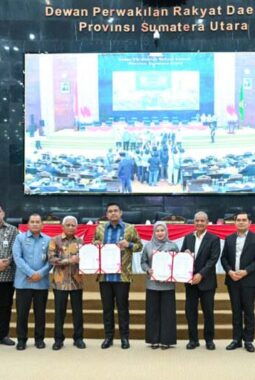 Gubernur Bobby Tekankan Percepatan Pembangunan Usai Penandatanganan KUA-PPAS P-APBD 2026
