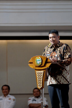 Gubsu Ajak IKM Sumut Perkuat Ekonomi Keumatan dan Industri Halal