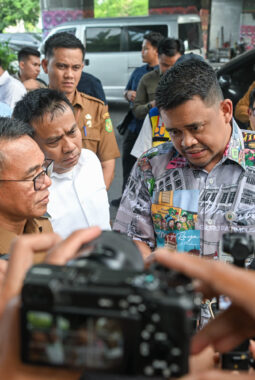 Gubernur Bobby Tinjau Titik Banjir Letda Sujono, Penanganan Langsung Dipercepat