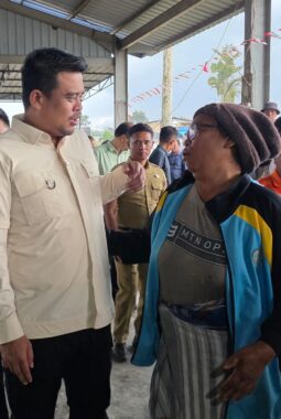 Gubsu Pastikan Kesehatan, Air Bersih Serta Makanan Pengungsi Gunung Sinabunh Aman